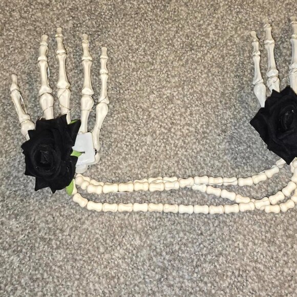Halloween Skeleton Hand Headband main image 4